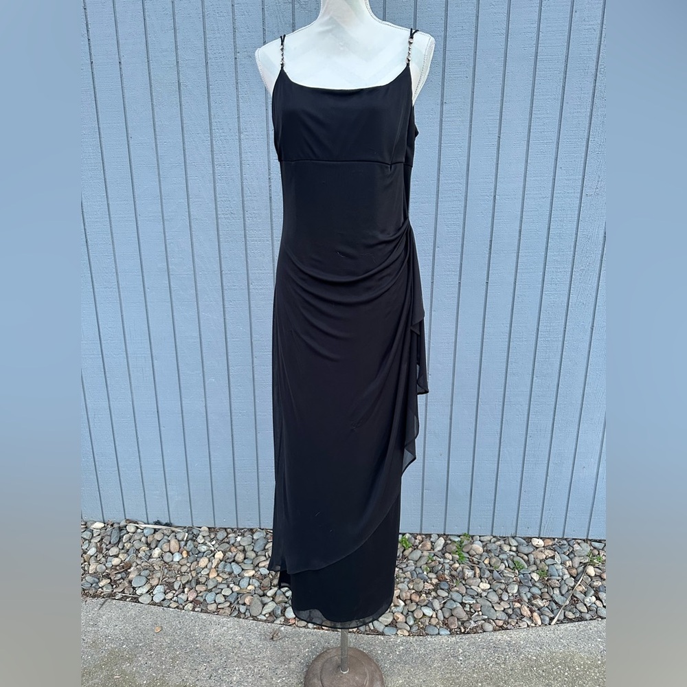 Elegant Black Evening Dress